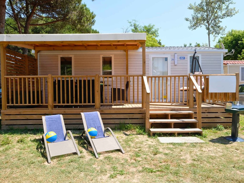 Mobilehome mit Klimaanlage, Terrasse und Pool
