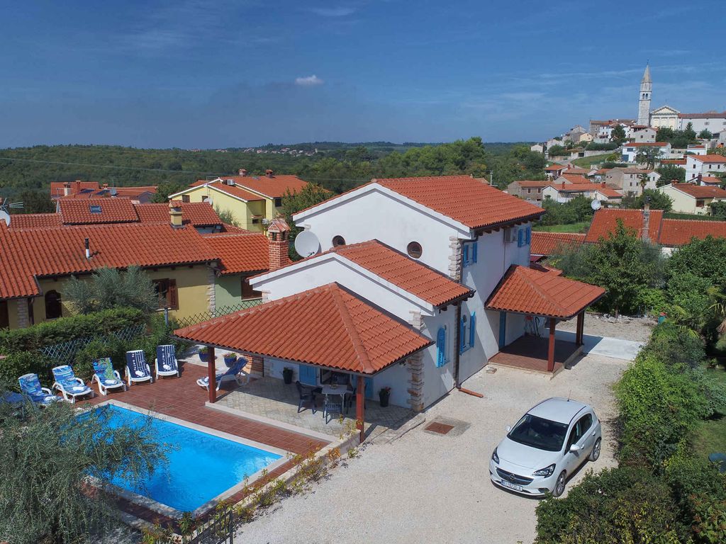 Villa mit Klimaanlage und Pool