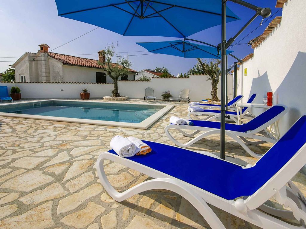 Ferienhaus mit Swimmingpool