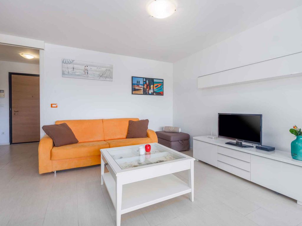 Ferienwohnung mit Balkon und Klimaanlage