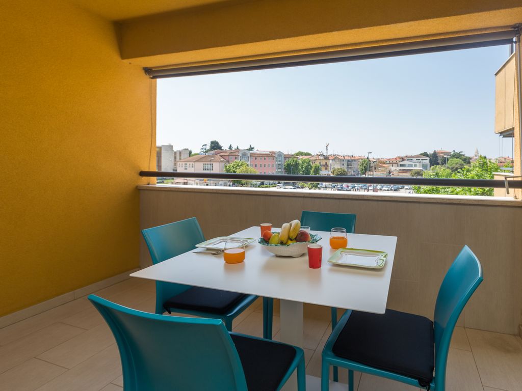 Ferienwohnung mit Balkon und Klimaanlage