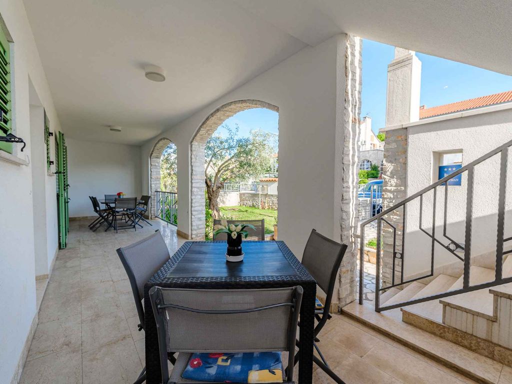 Ferienwohnung mit Klimaanlage und Terrasse