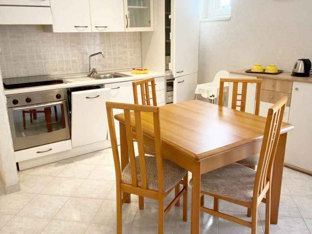 Ferienwohnung mit Klimaanlage und Terrasse
