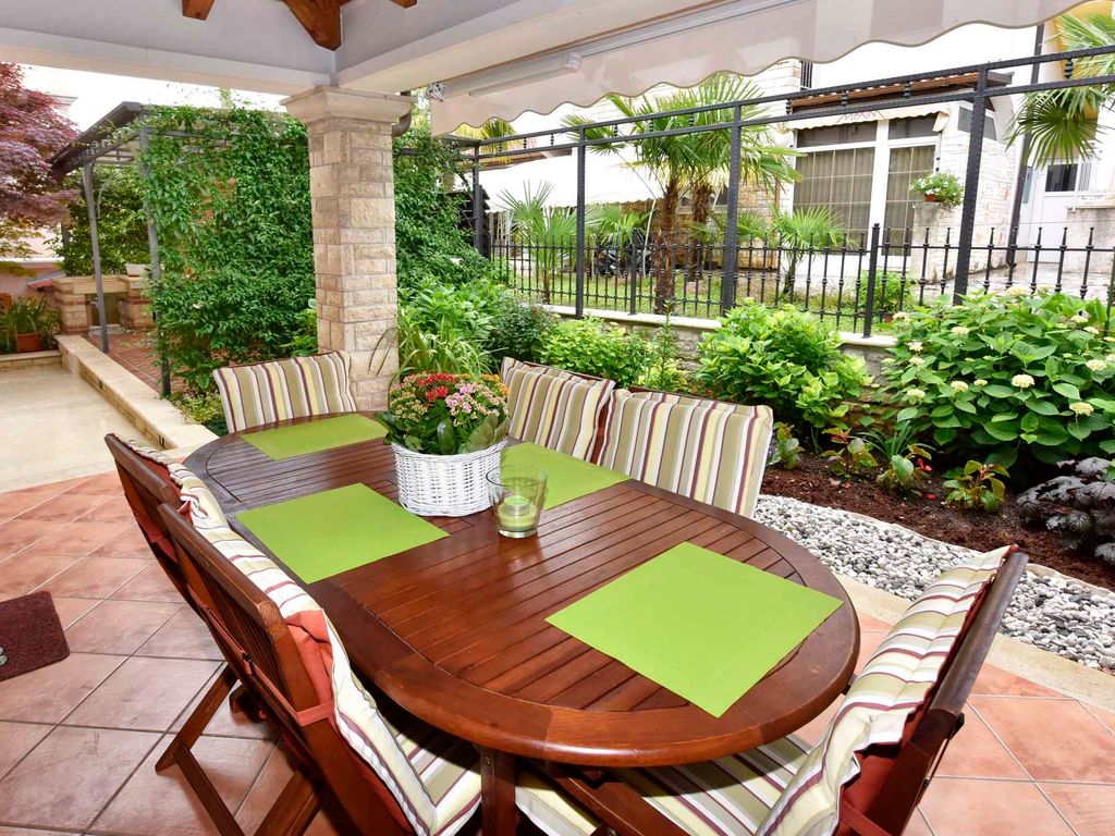 Ferienwohnung mit Balkon und Klimaanlage