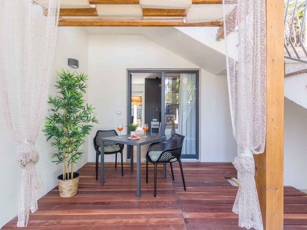 Studio mit Garten und Grill