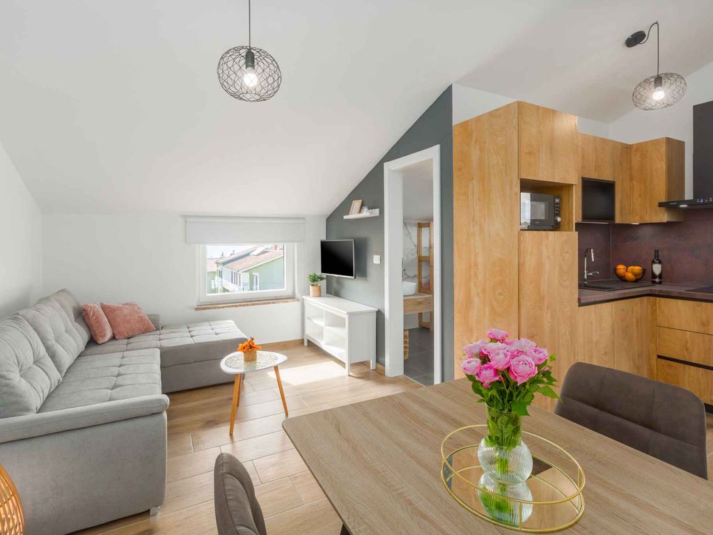 Ferienwohnung modern und mit Meerblick zum Strand