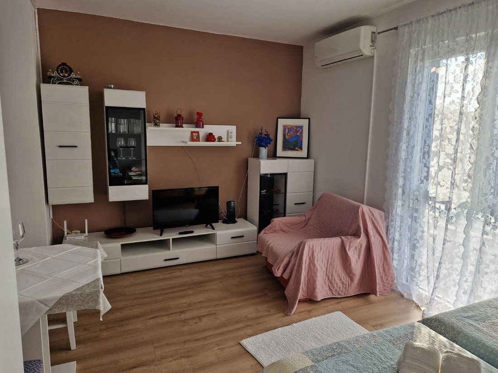 Studio mit Klima und Meerblick