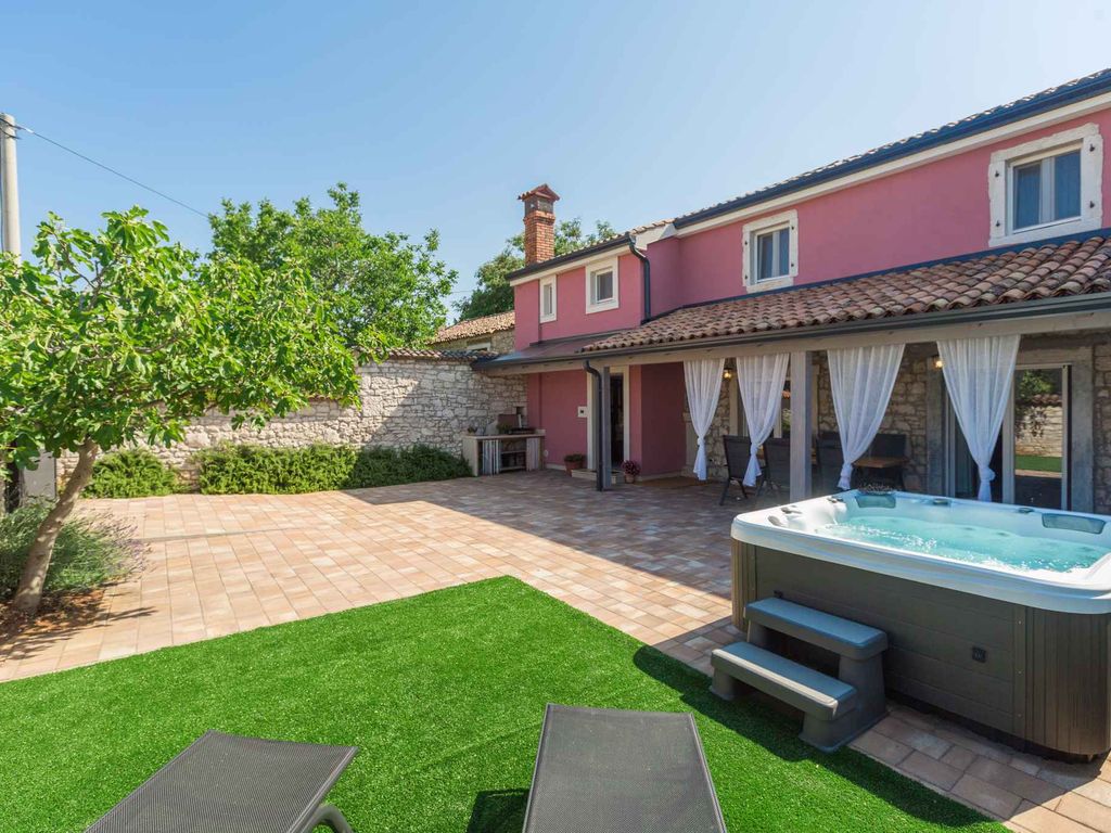 Ferienhaus mit Whirlpool in Porec