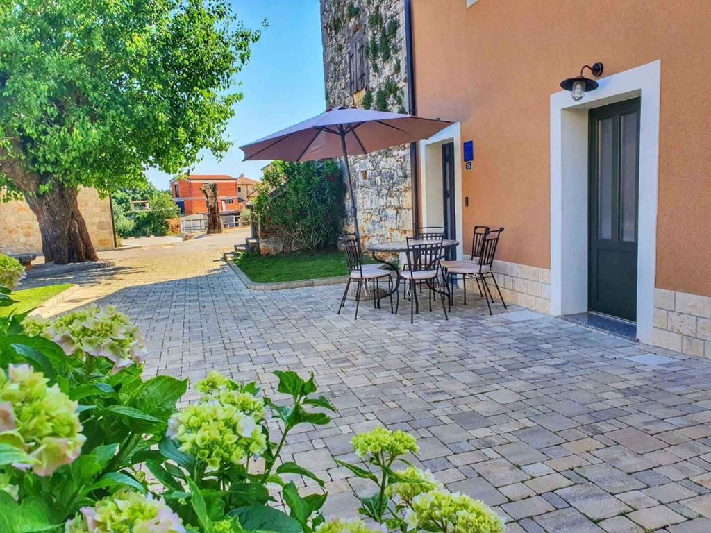Ferienwohnung mit Pool in der Nähe von Porec