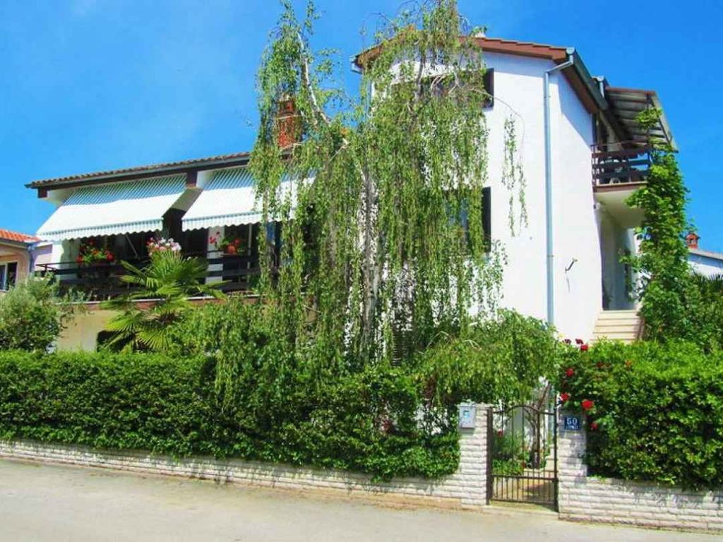Ferienwohnung mit Garten und Grill zur gemeinsamen Nutzung