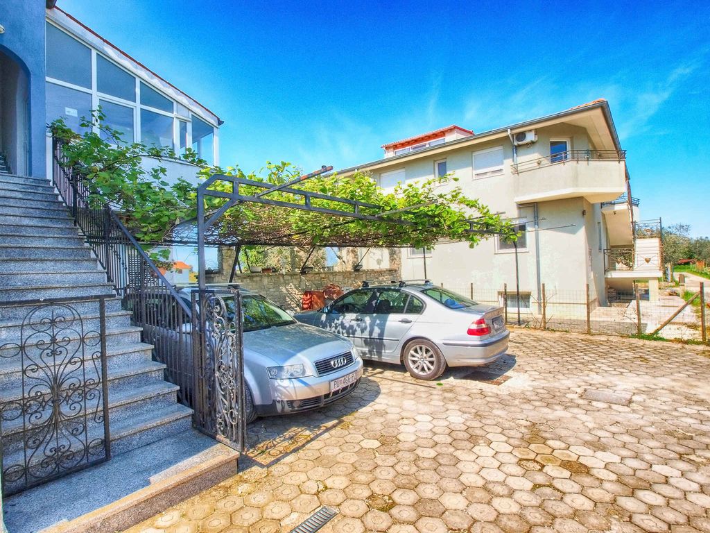 Ferienwohnung mit Garten und Grill