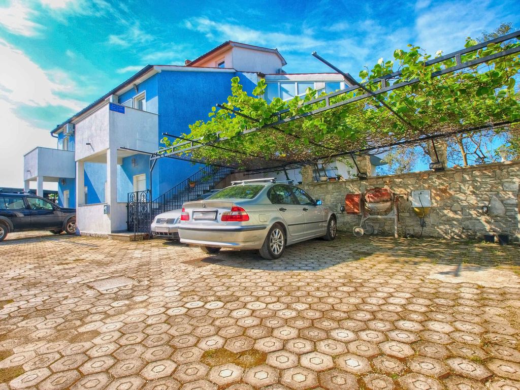 Ferienwohnung mit Garten und Grill