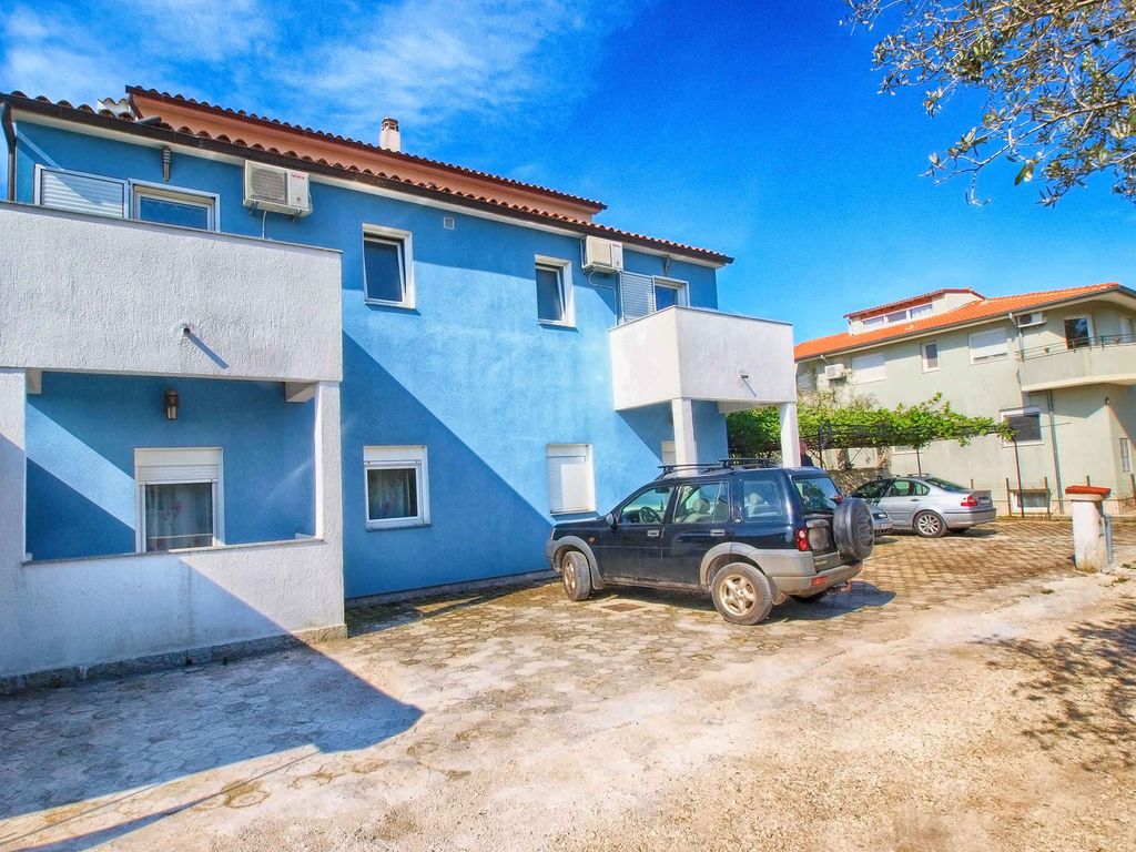 Ferienwohnung mit Garten und Grill