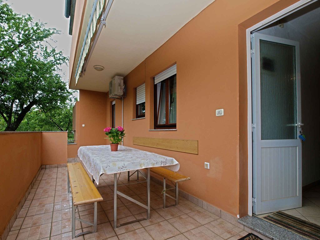 Ferienwohnung mit Terrasse