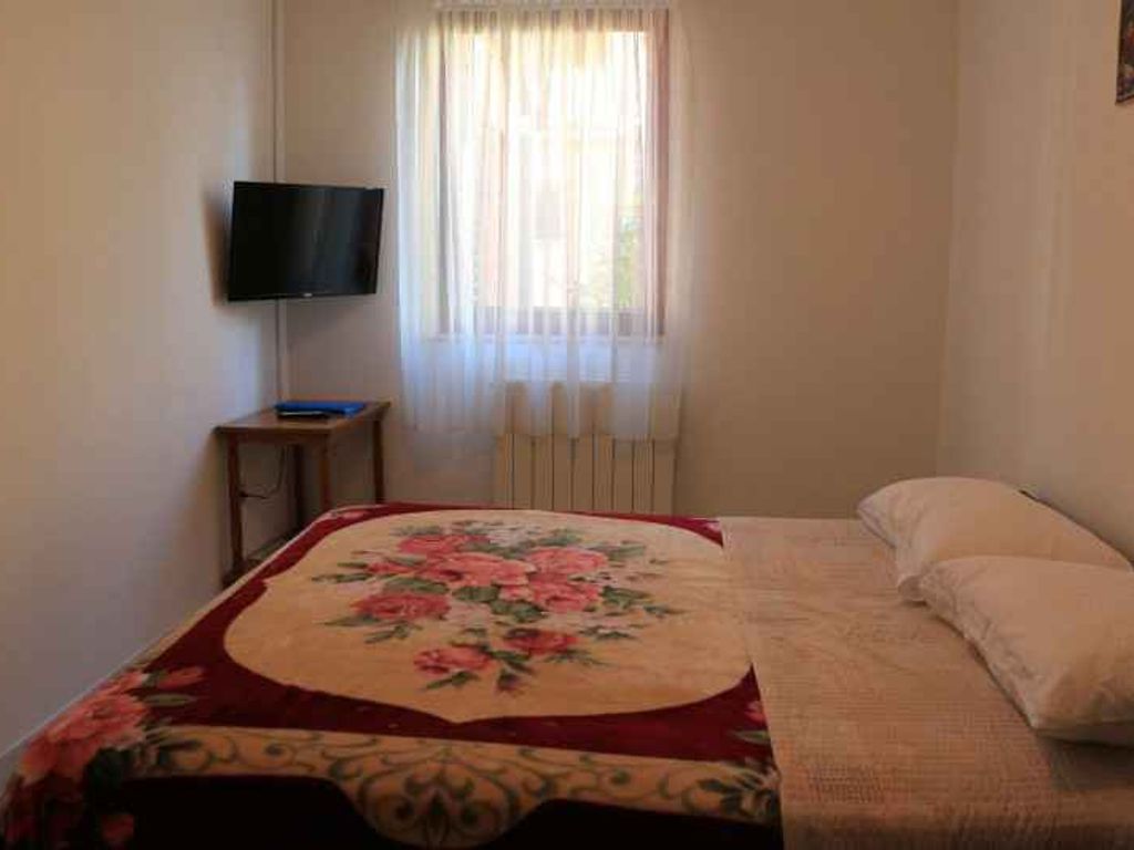 Ferienwohnung mit Terrasse und Balkon