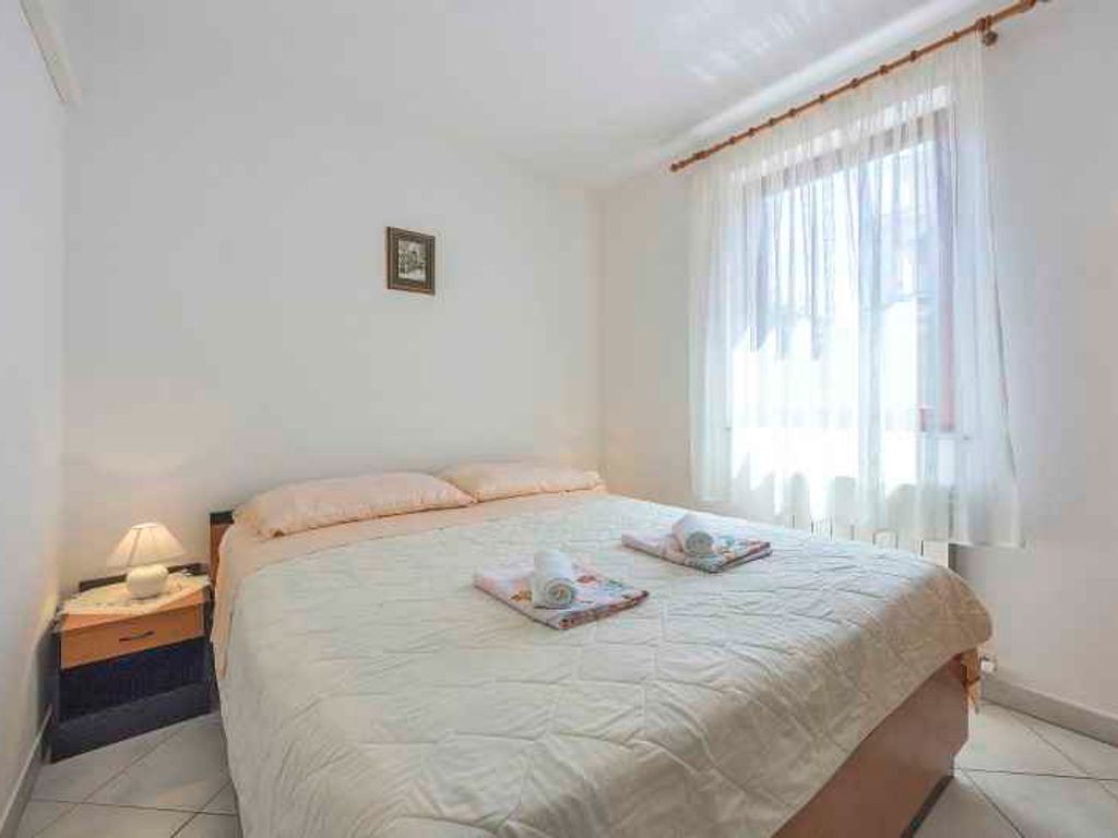 Ferienwohnung mit Terrasse und Balkon