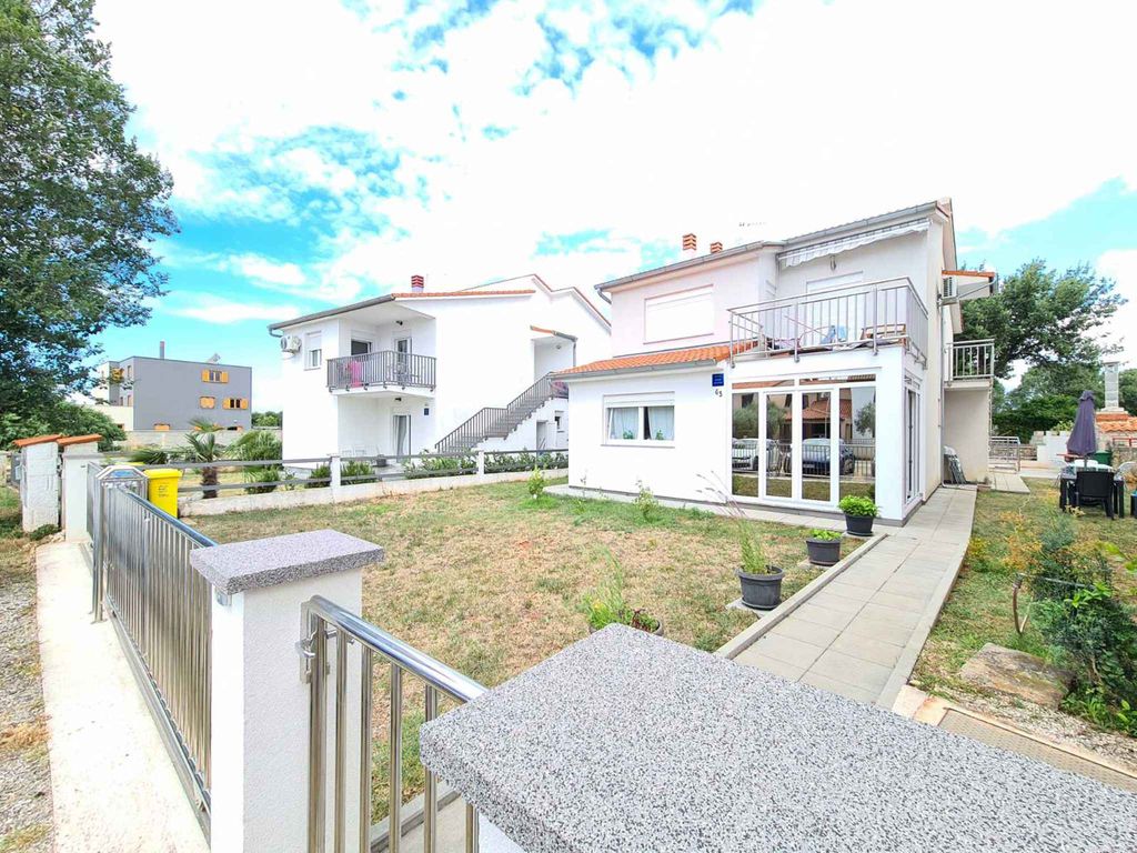 Ferienwohnung mit Terrasse und Klimaanlage