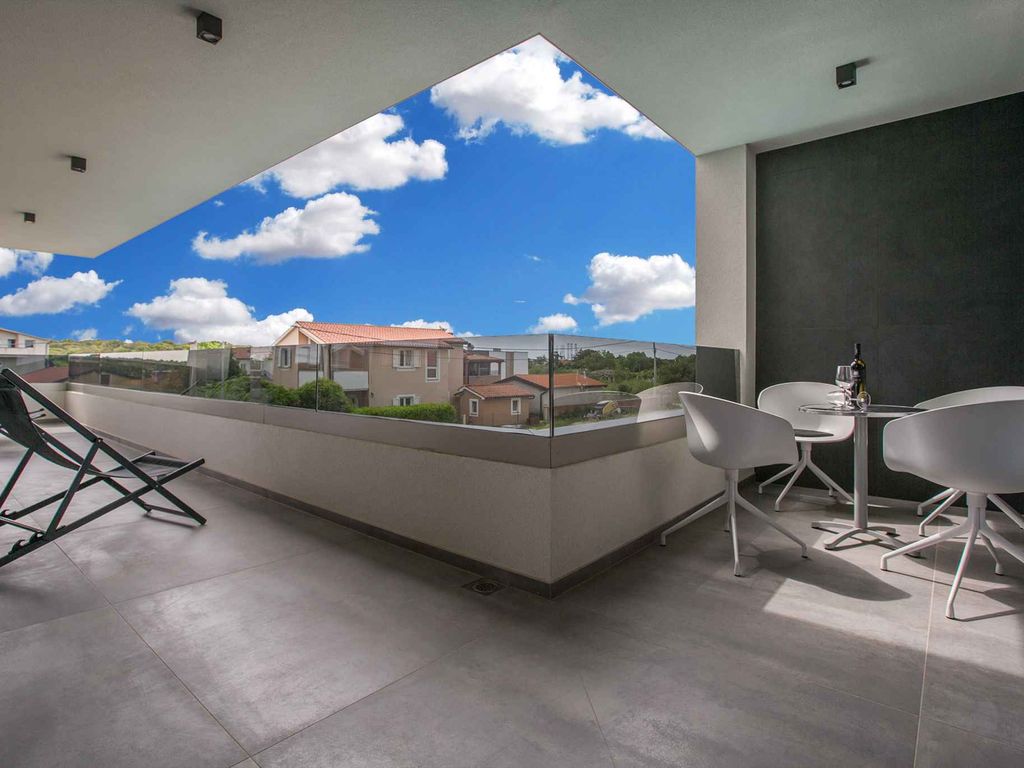 Ferienhaus mit Pool für 6 Personen