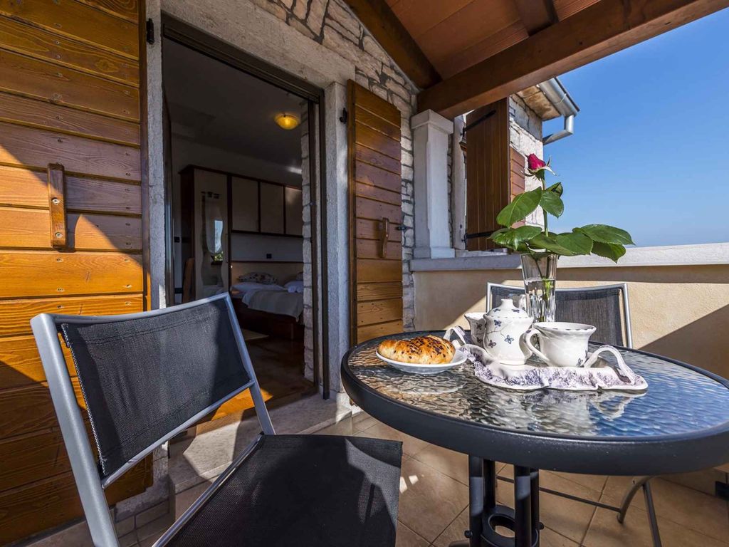 Villa mit eigenem Pool und Garten
