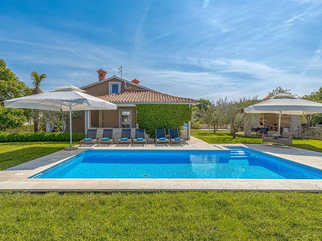 Villa mit Privatpool
