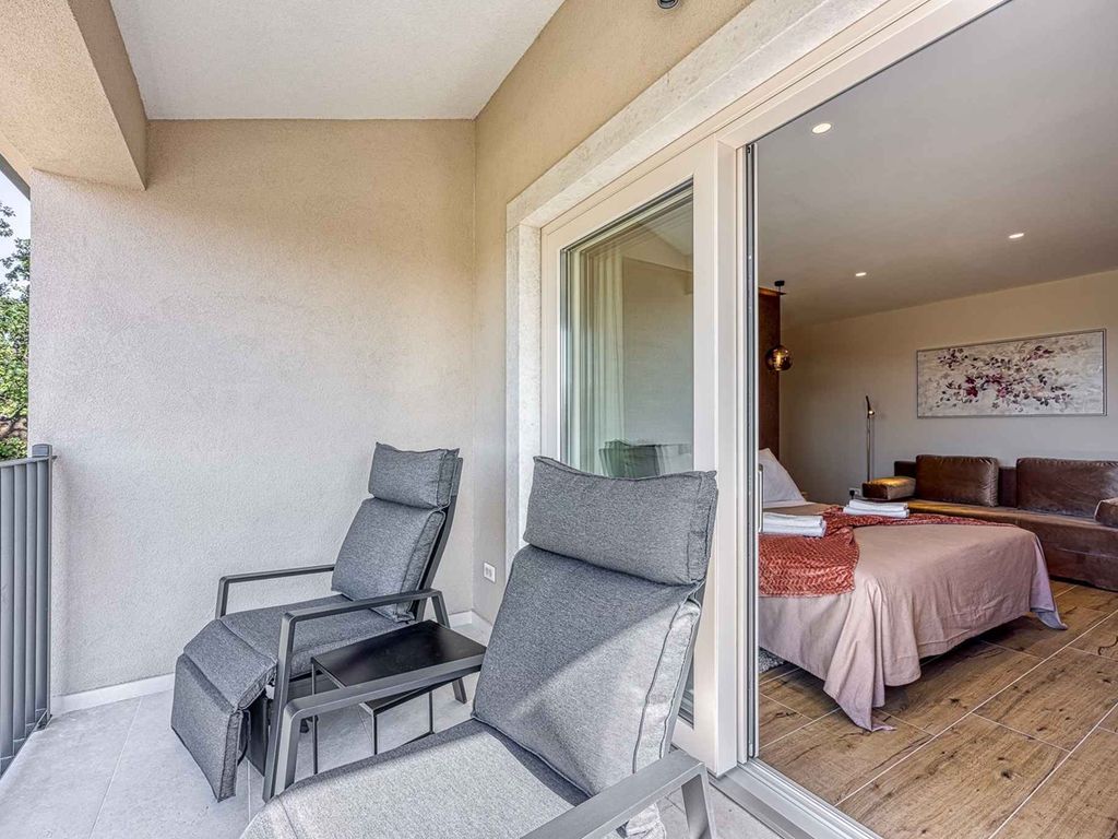 Villa mit Pool und Wellnessbereich