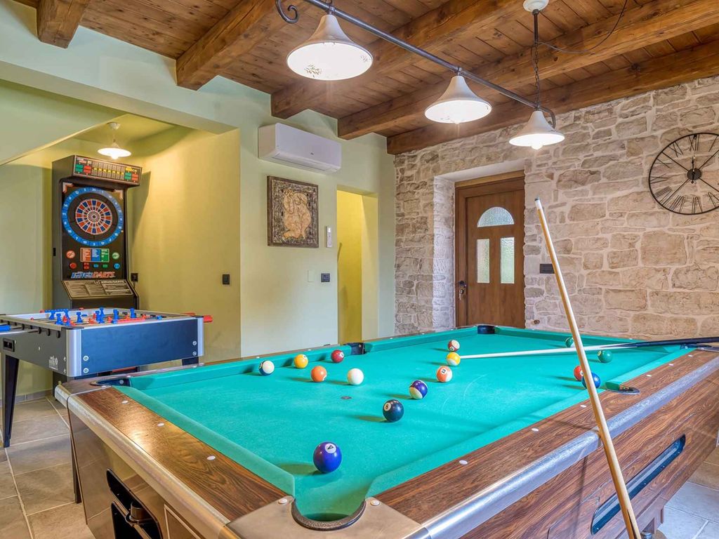 Villa mit privatem Pool und Whirlpool