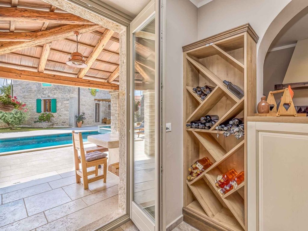 Villa mit privatem Pool und Whirlpool