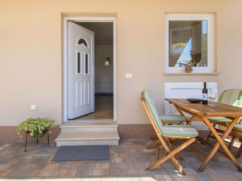 Ferienwohnung mit Klimaanlage mit Terrasse