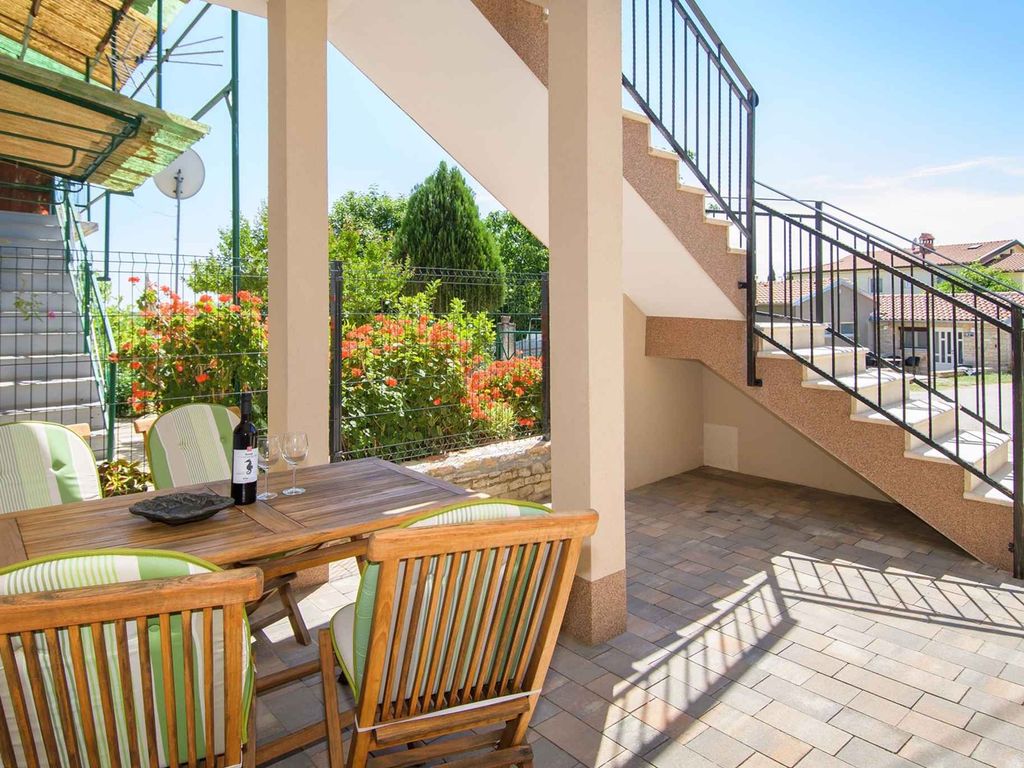Ferienwohnung mit Klimaanlage mit Terrasse