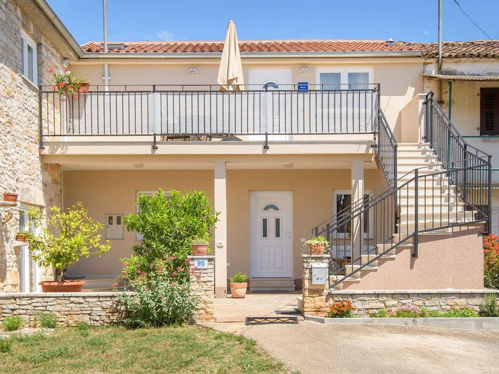 Ferienwohnung mit Klimaanlage mit Terrasse