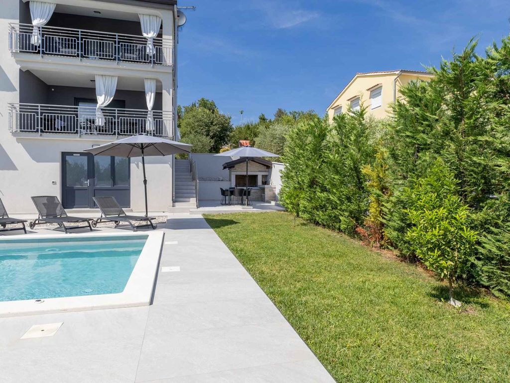 Villa mit Klimaanlage und Pool