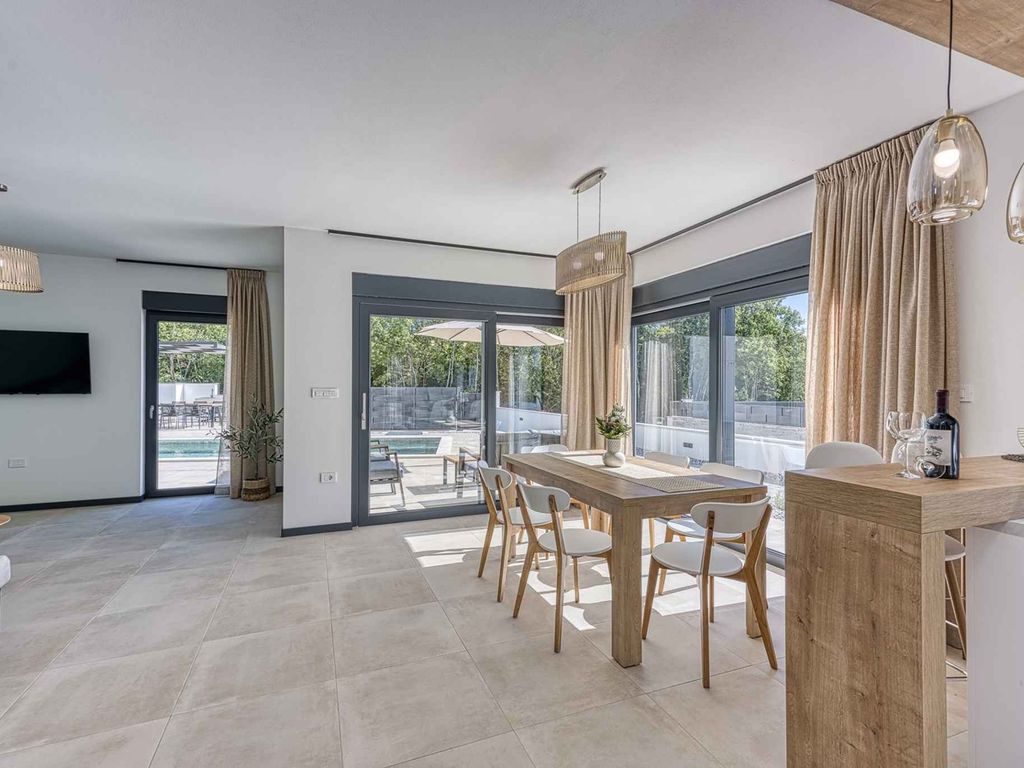 FerienHaus mit Pool