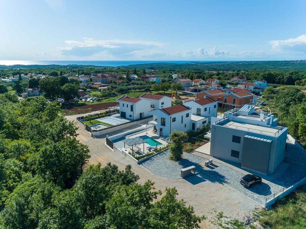 FerienHaus mit Pool