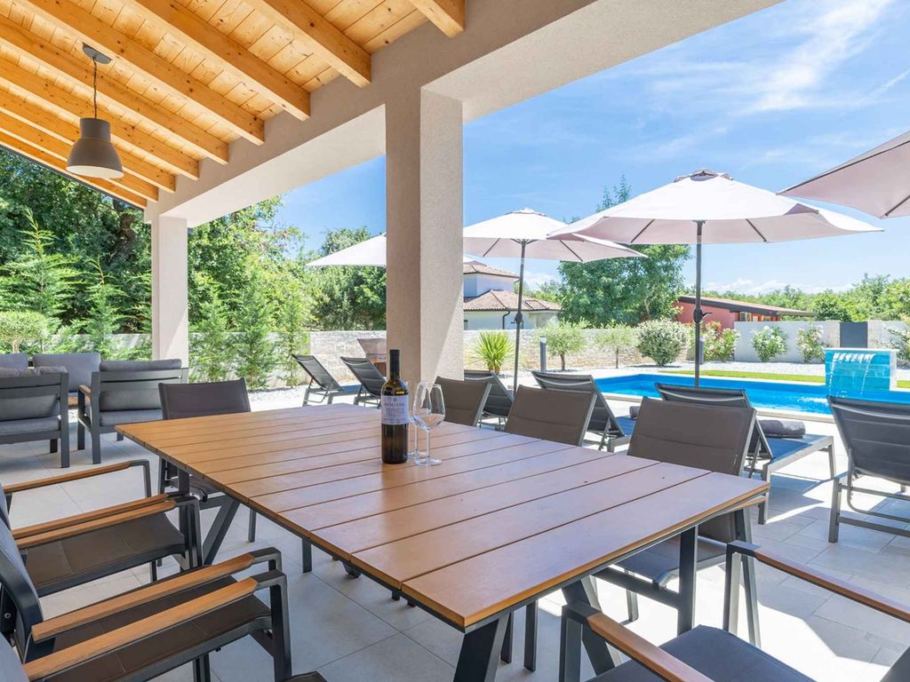 Villa mit Pool