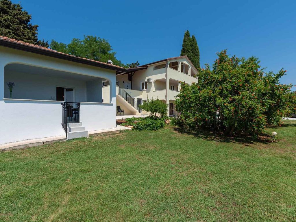 Ferienhaus mit Whirlpool und Meerblick