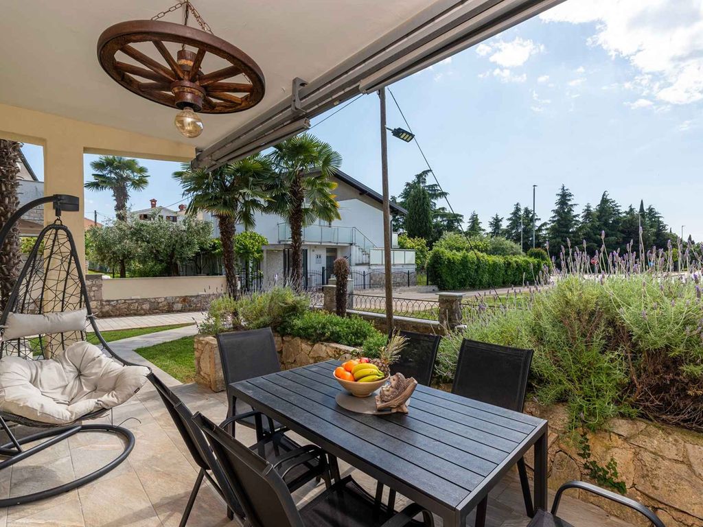 Ferienwohnung mit Klimaanlage und Pool