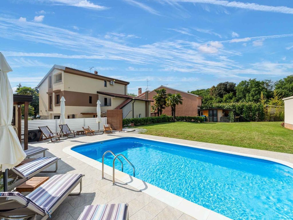 Ferienwohnung mit Klimaanlage und Pool