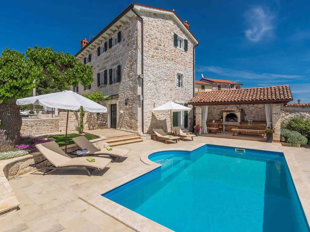 Ferienhaus mit Privatpool