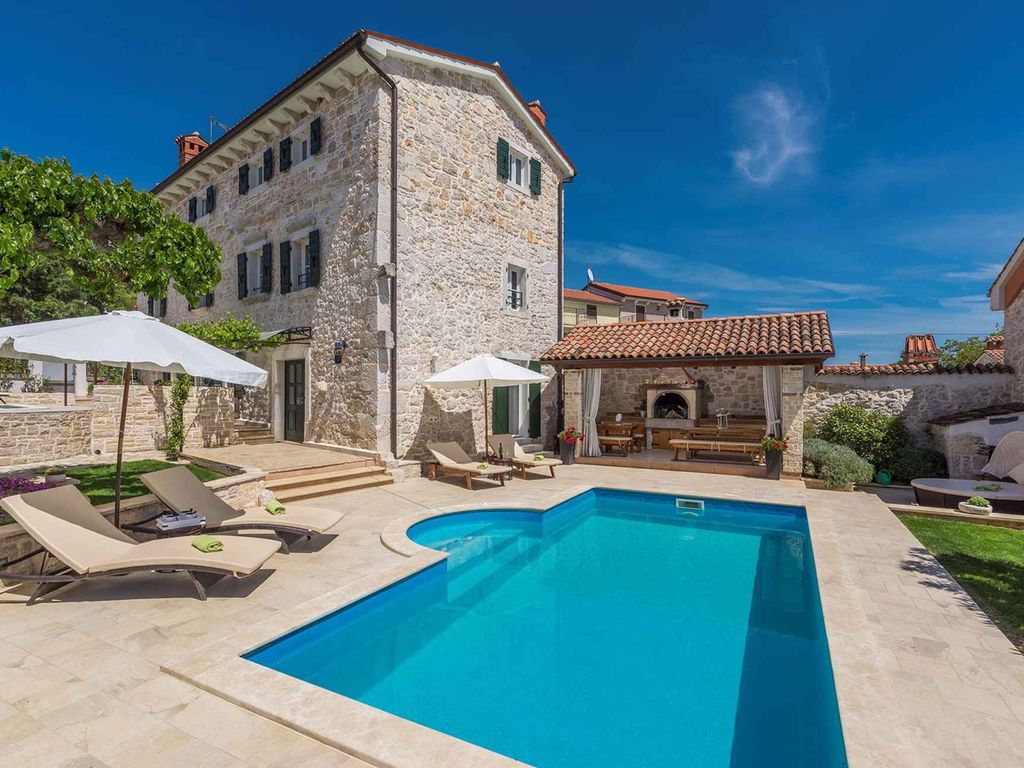 Ferienhaus mit Privatpool