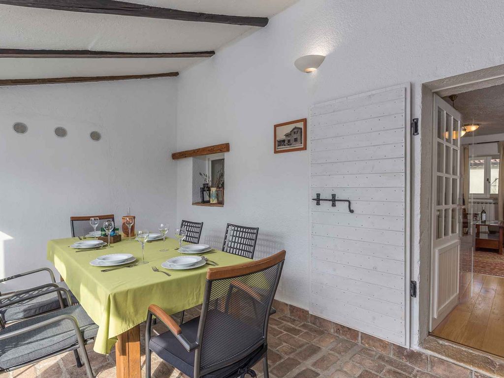 Ferienhaus mit Außenpool