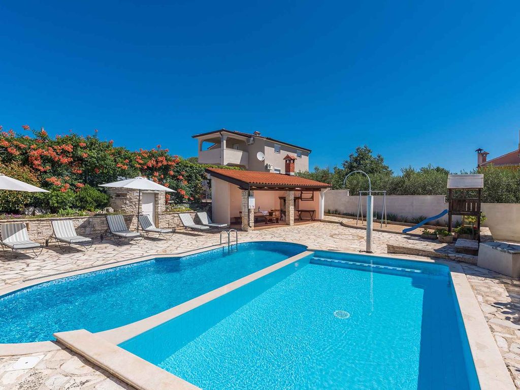 Ferienhaus mit Pool