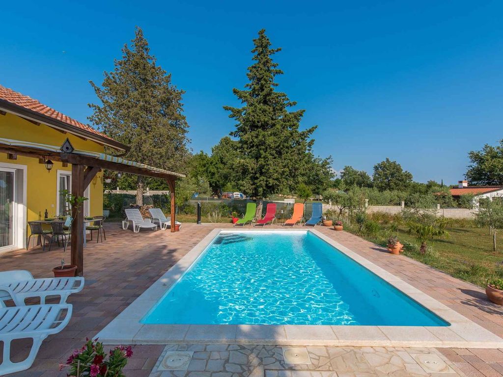 Ferienhaus mit privatem, beheiztem Aussenpool