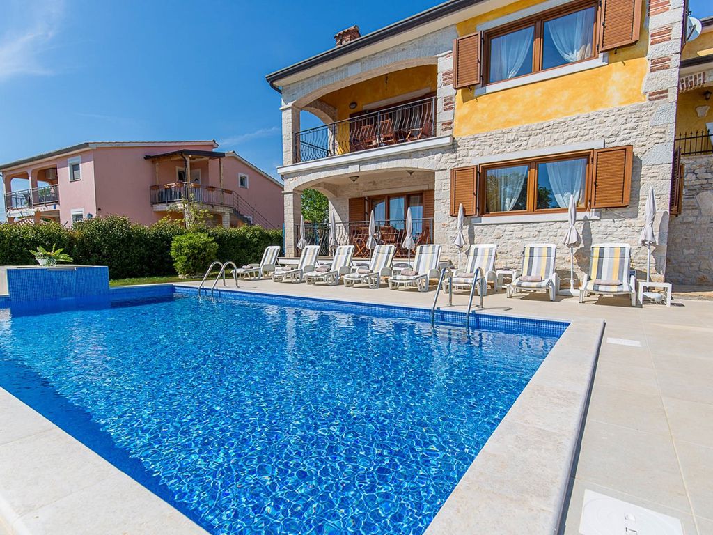 Villa mit Klimaanlage und Pool