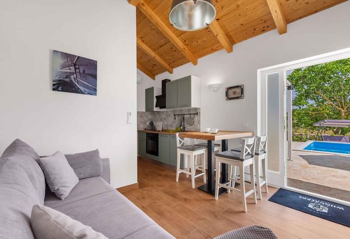 Ferienhaus mit privatem Pool, Garten und Grill
