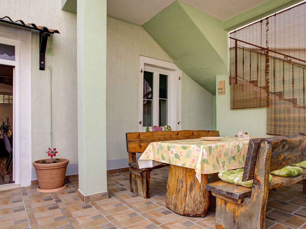 Ferienwohnung mit Klimaanlage und Terrasse