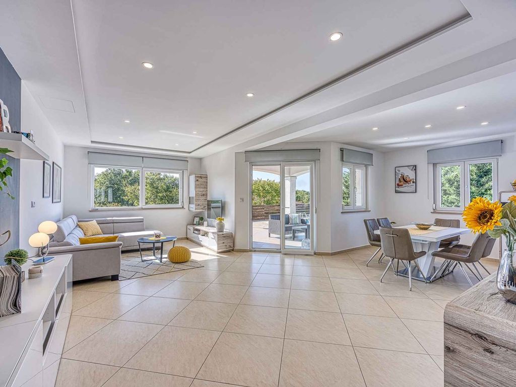 FerienHaus mit Pool