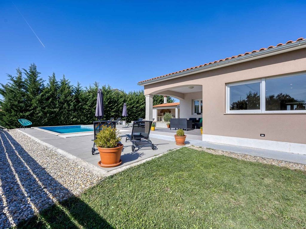 FerienHaus mit Pool