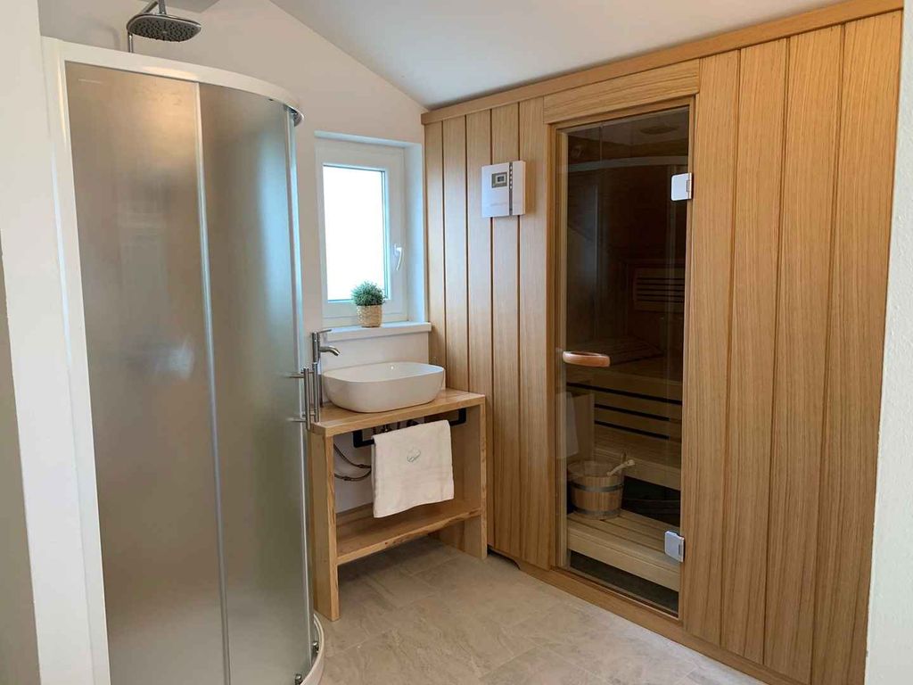 FerienHaus mit Pool