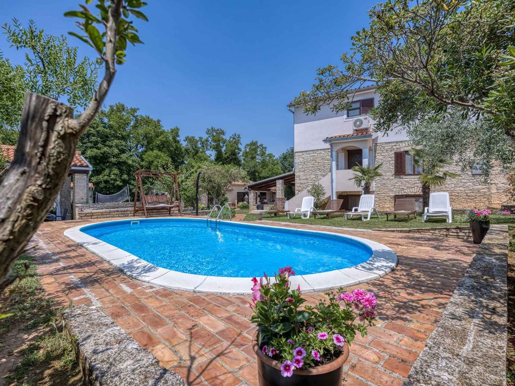 Villa mit Pool