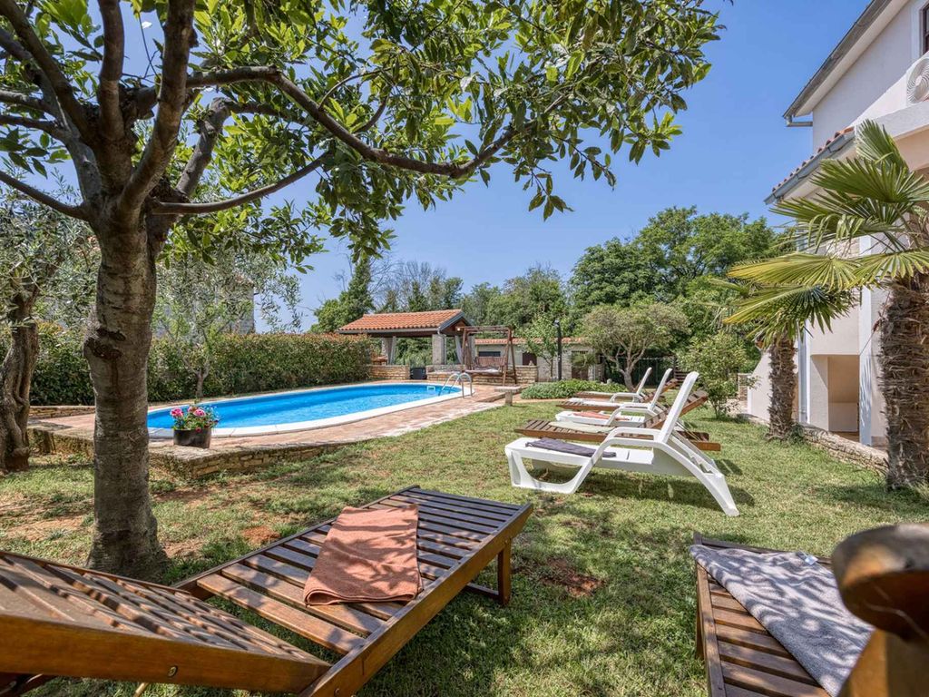 Villa mit Pool